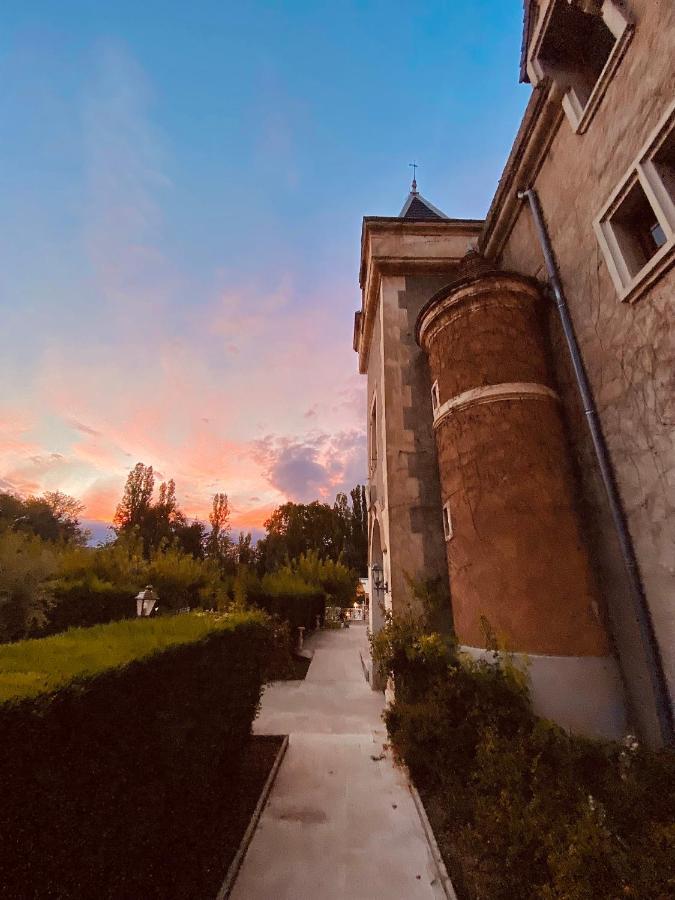 Chateau De Fontager Serves-sur-Rhone Ngoại thất bức ảnh